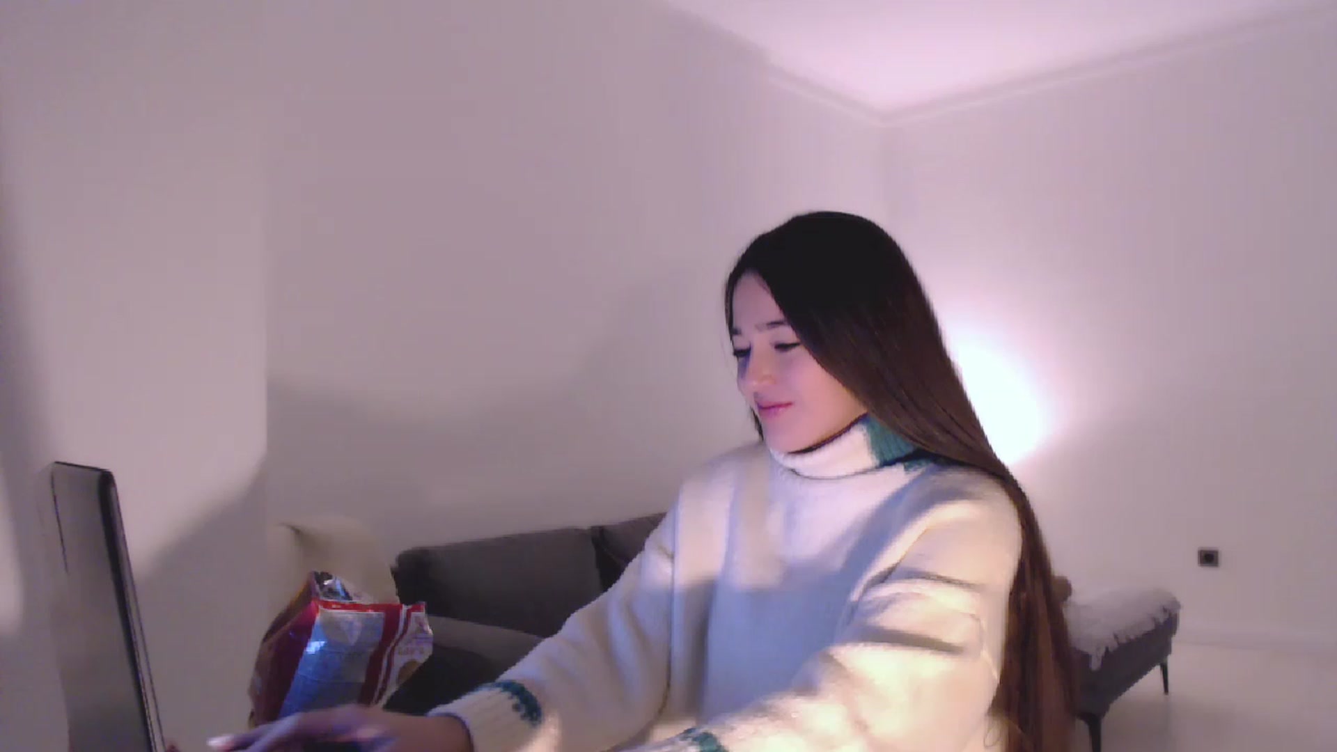 Gallery image thumbnail from Lucky_V's myfreecams stream on, 12/30/2022, 23:31 image 2 of 20