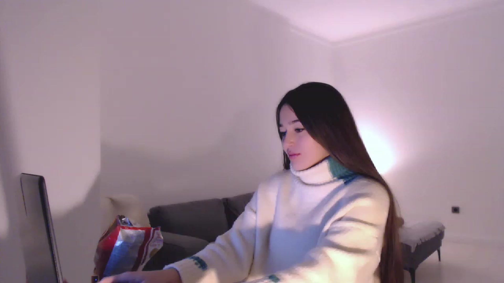 Gallery image thumbnail from Lucky_V's myfreecams stream on, 12/30/2022, 23:31 image 3 of 20
