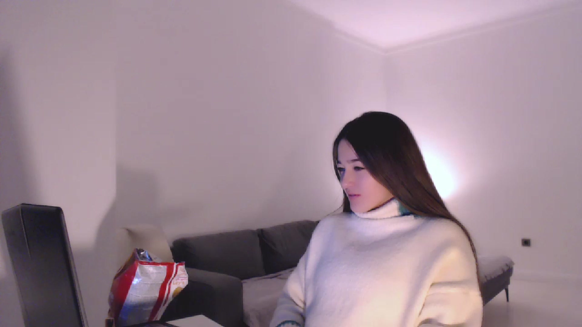 Gallery image thumbnail from Lucky_V's myfreecams stream on, 12/30/2022, 23:31 image 13 of 20
