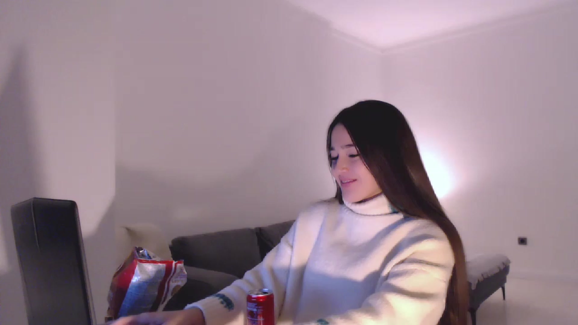 Gallery image thumbnail from Lucky_V's myfreecams stream on, 12/30/2022, 23:31 image 20 of 20