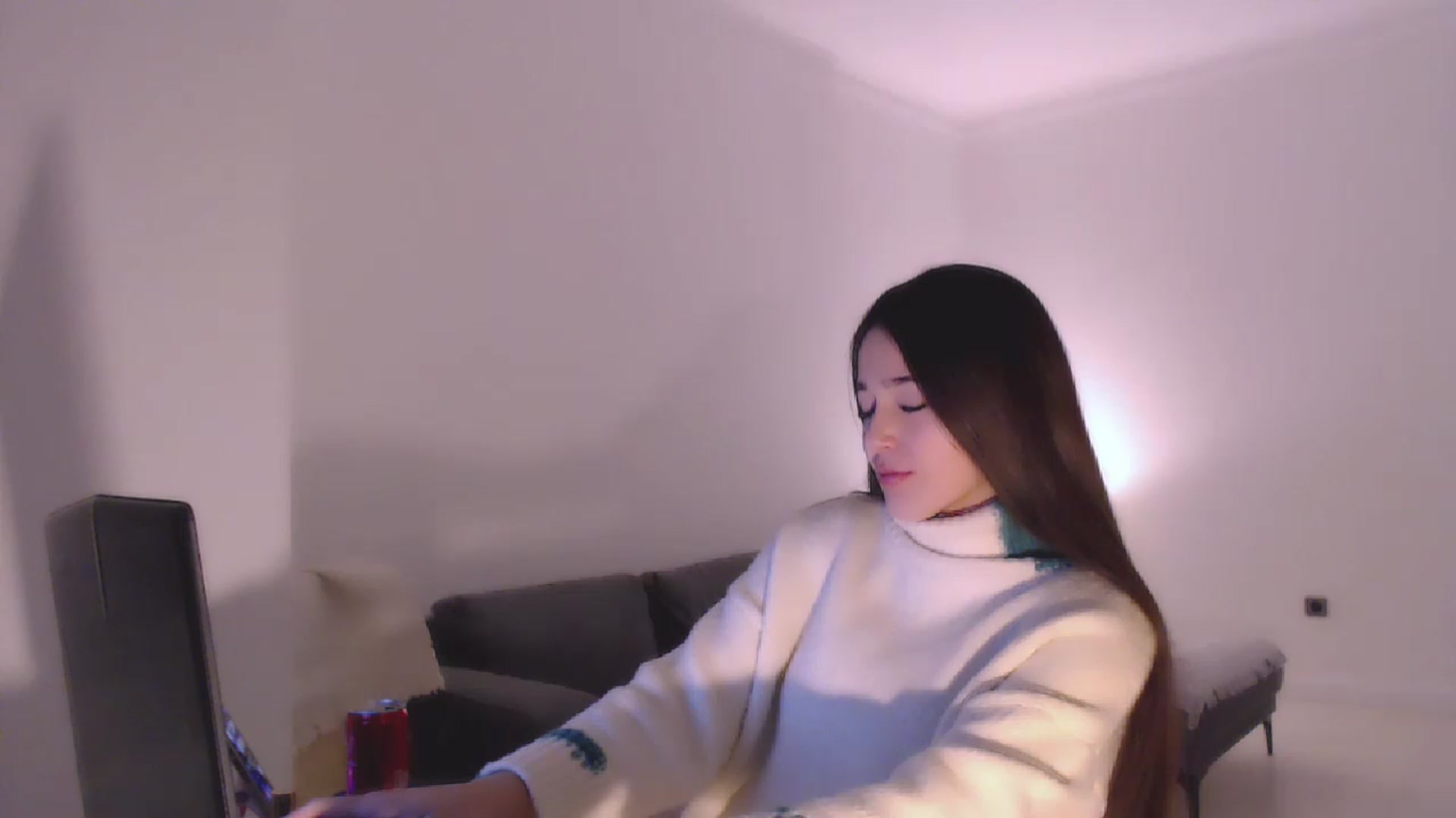 Gallery image thumbnail from Lucky_V's myfreecams stream on, 12/31/2022, 01:04 image 2 of 20