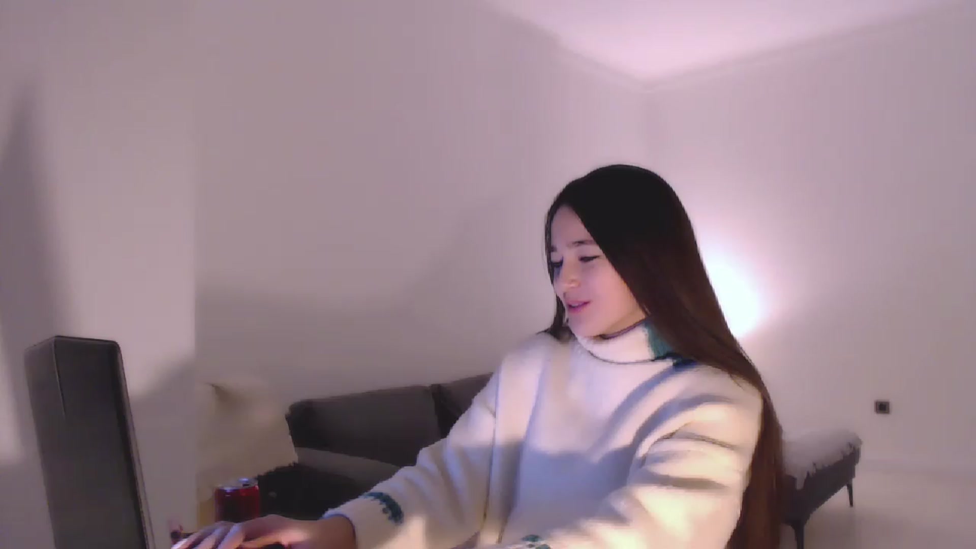 Gallery image thumbnail from Lucky_V's myfreecams stream on, 12/31/2022, 01:04 image 19 of 20