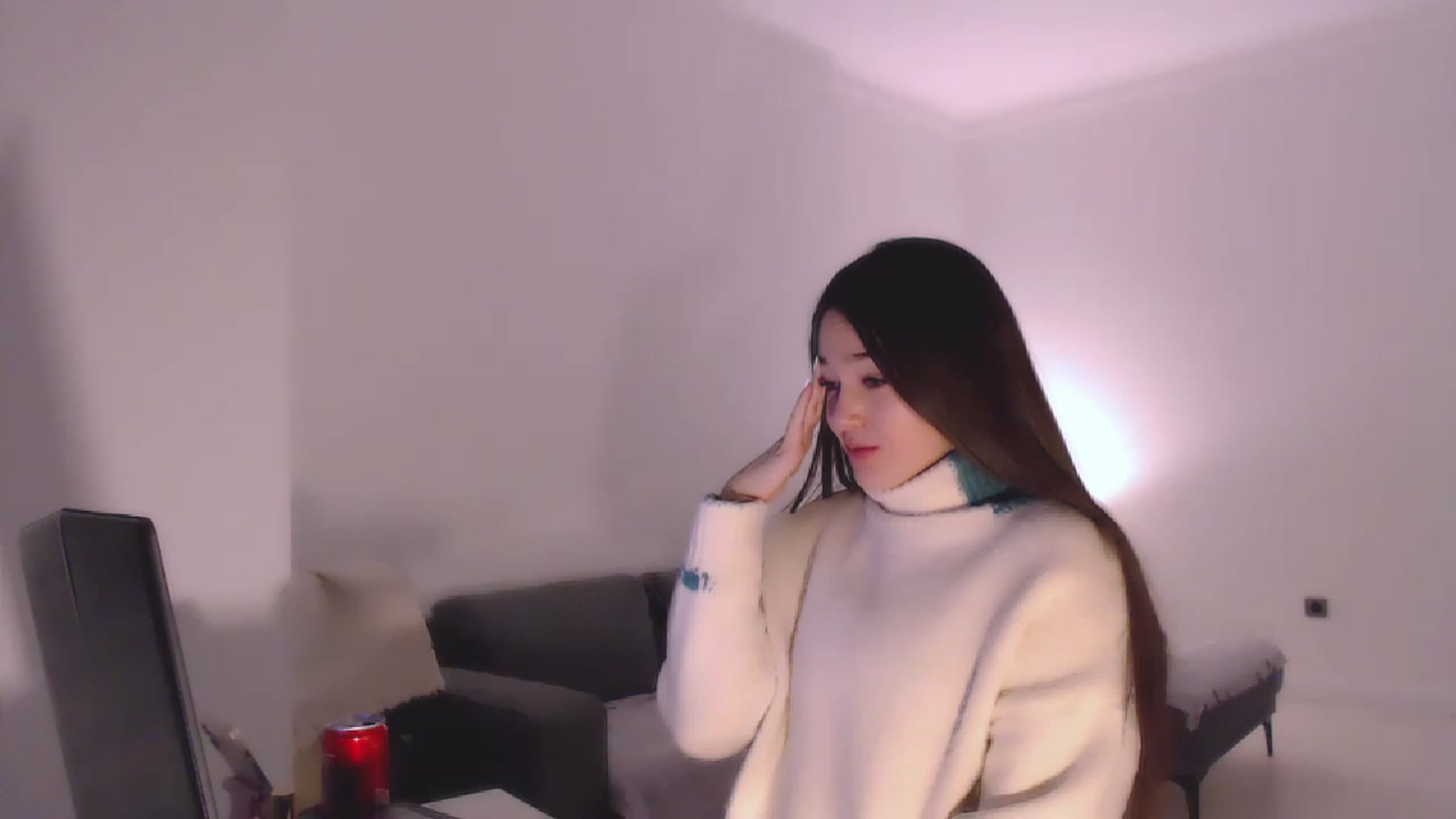 Gallery image thumbnail from Lucky_V's myfreecams stream on, 12/31/2022, 01:04 image 8 of 20