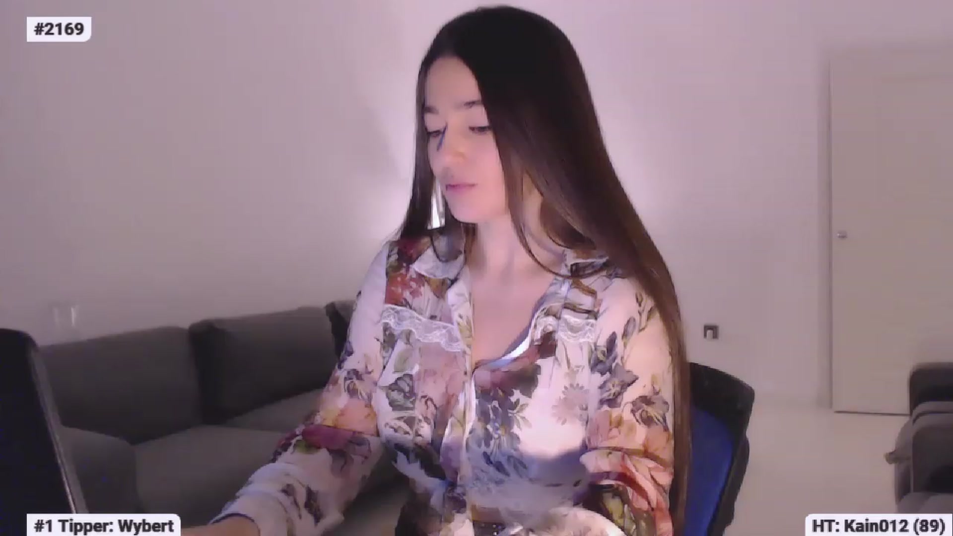 Gallery image thumbnail from Lucky_V's myfreecams stream on, 01/23/2023, 24:01 image 4 of 20
