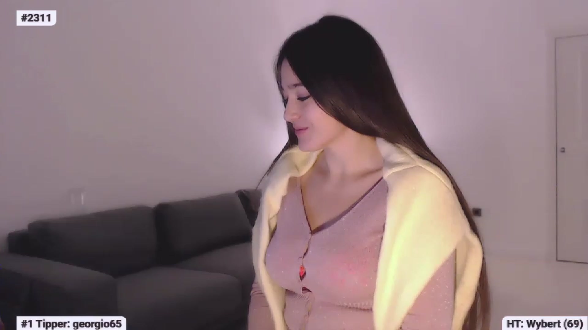 Gallery image thumbnail from Lucky_V's myfreecams stream on, 01/25/2023, 20:53 image 14 of 20