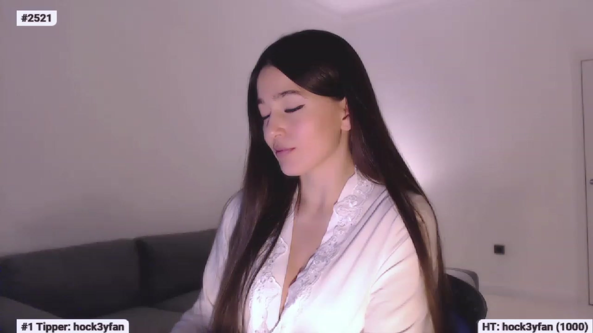 Gallery image thumbnail from Lucky_V's myfreecams stream on, 01/29/2023, 19:11 image 7 of 20