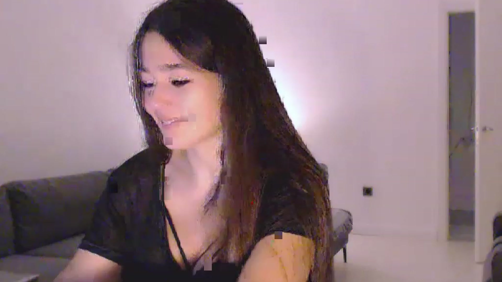 Gallery image thumbnail from Lucky_V's myfreecams stream on, 02/05/2023, 19:24 image 15 of 20