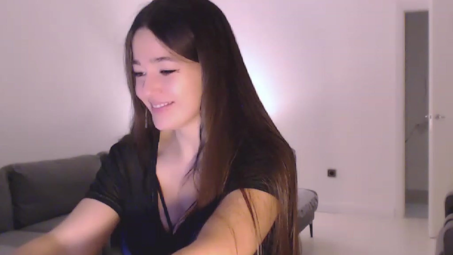 Gallery image thumbnail from Lucky_V's myfreecams stream on, 02/05/2023, 19:24 image 9 of 20