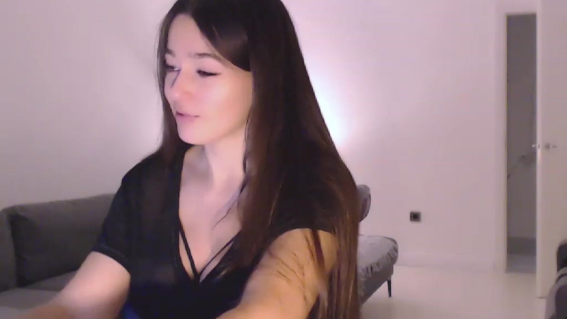 Gallery image thumbnail from Lucky_V's myfreecams stream on, 02/05/2023, 19:24 image 5 of 20