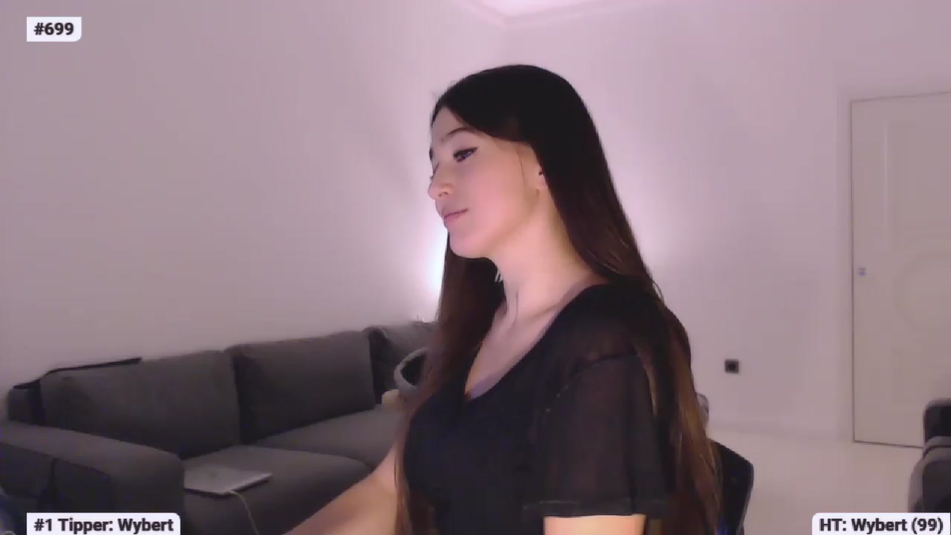Gallery image thumbnail from Lucky_V's myfreecams stream on, 02/05/2023, 21:43 image 14 of 20