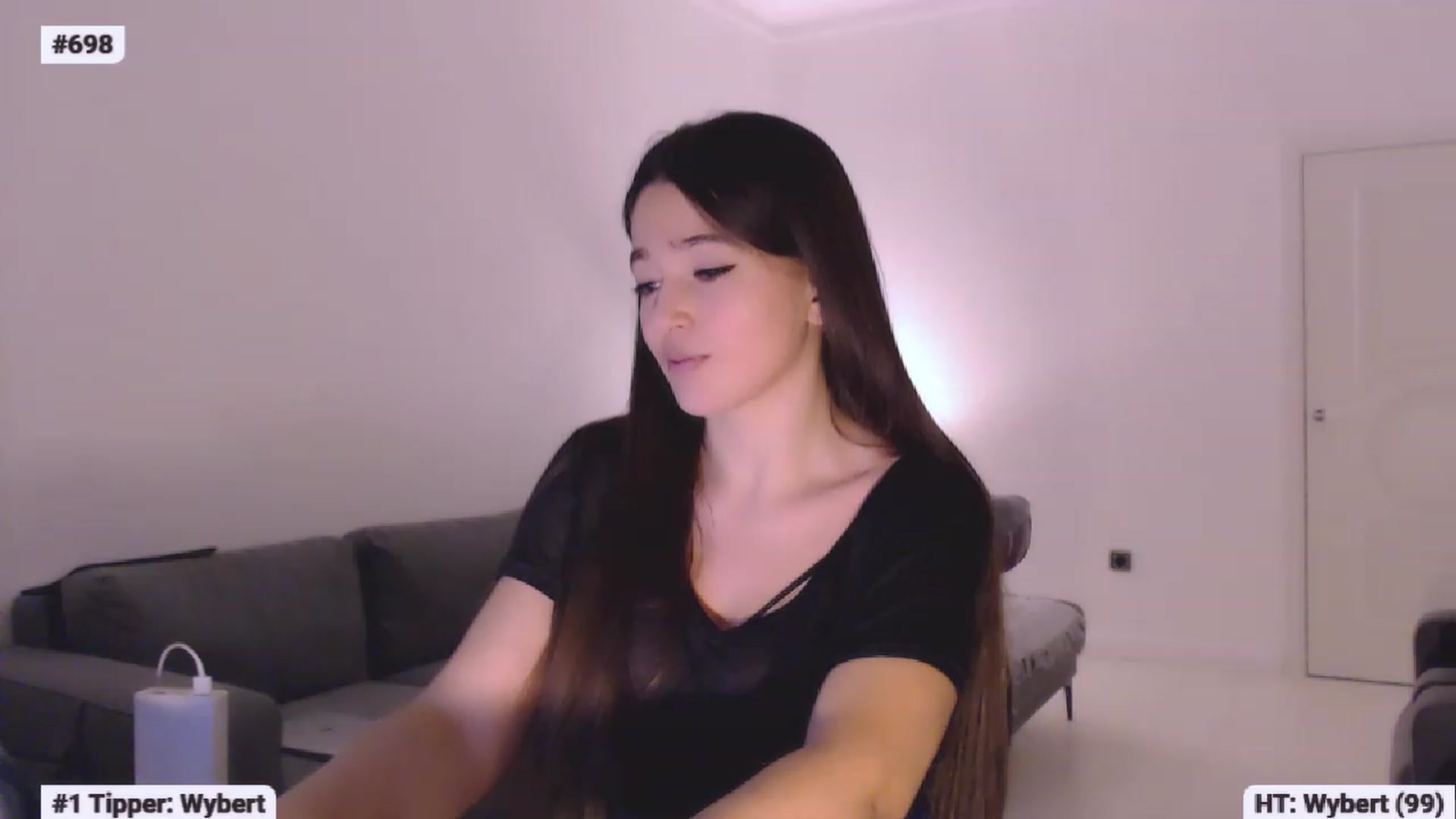 Gallery image thumbnail from Lucky_V's myfreecams stream on, 02/05/2023, 21:43 image 10 of 20