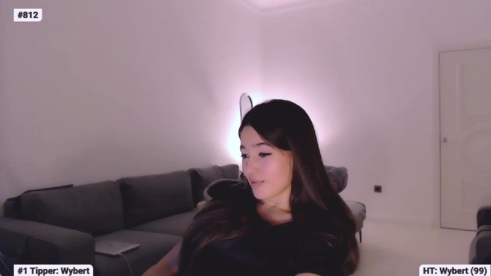 Gallery image thumbnail from Lucky_V's myfreecams stream on, 02/05/2023, 21:43 image 1 of 20