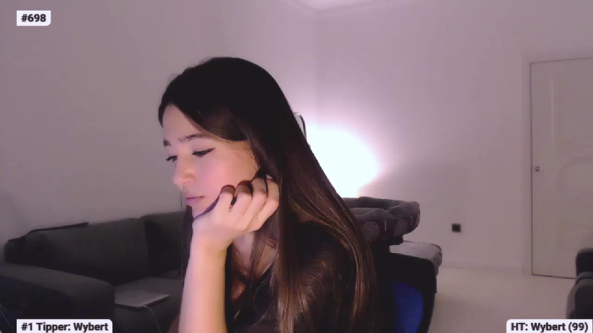 Gallery image thumbnail from Lucky_V's myfreecams stream on, 02/05/2023, 21:43 image 2 of 20