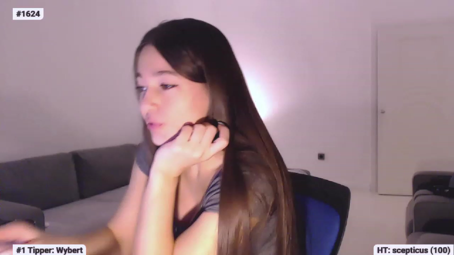 Gallery image thumbnail from Lucky_V's myfreecams stream on, 02/13/2023, 01:51 image 15 of 20
