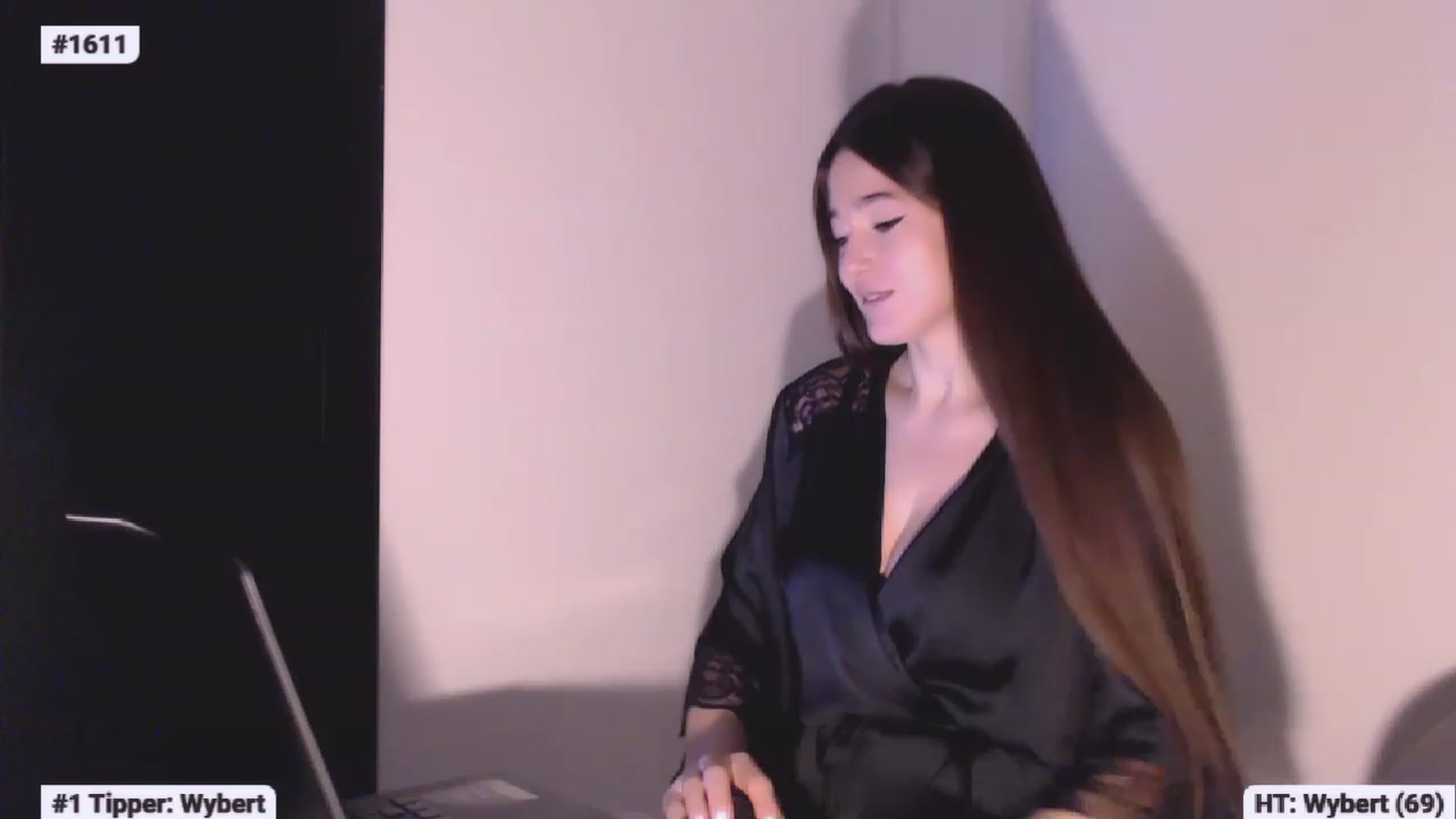 Gallery image thumbnail from Lucky_V's myfreecams stream on, 02/13/2023, 22:56 image 13 of 20