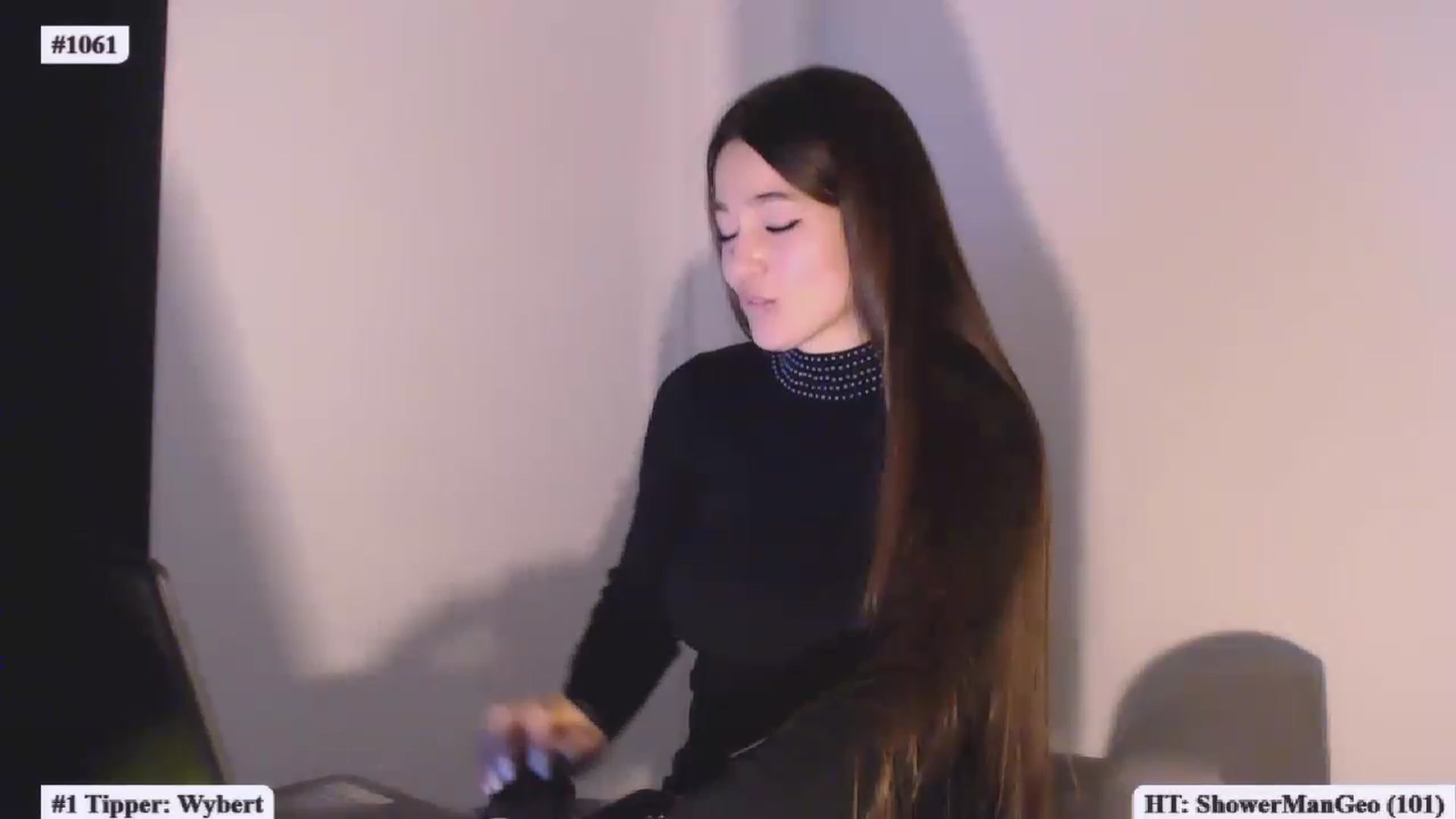Gallery image thumbnail from Lucky_V's myfreecams stream on, 02/14/2023, 20:26 image 7 of 20