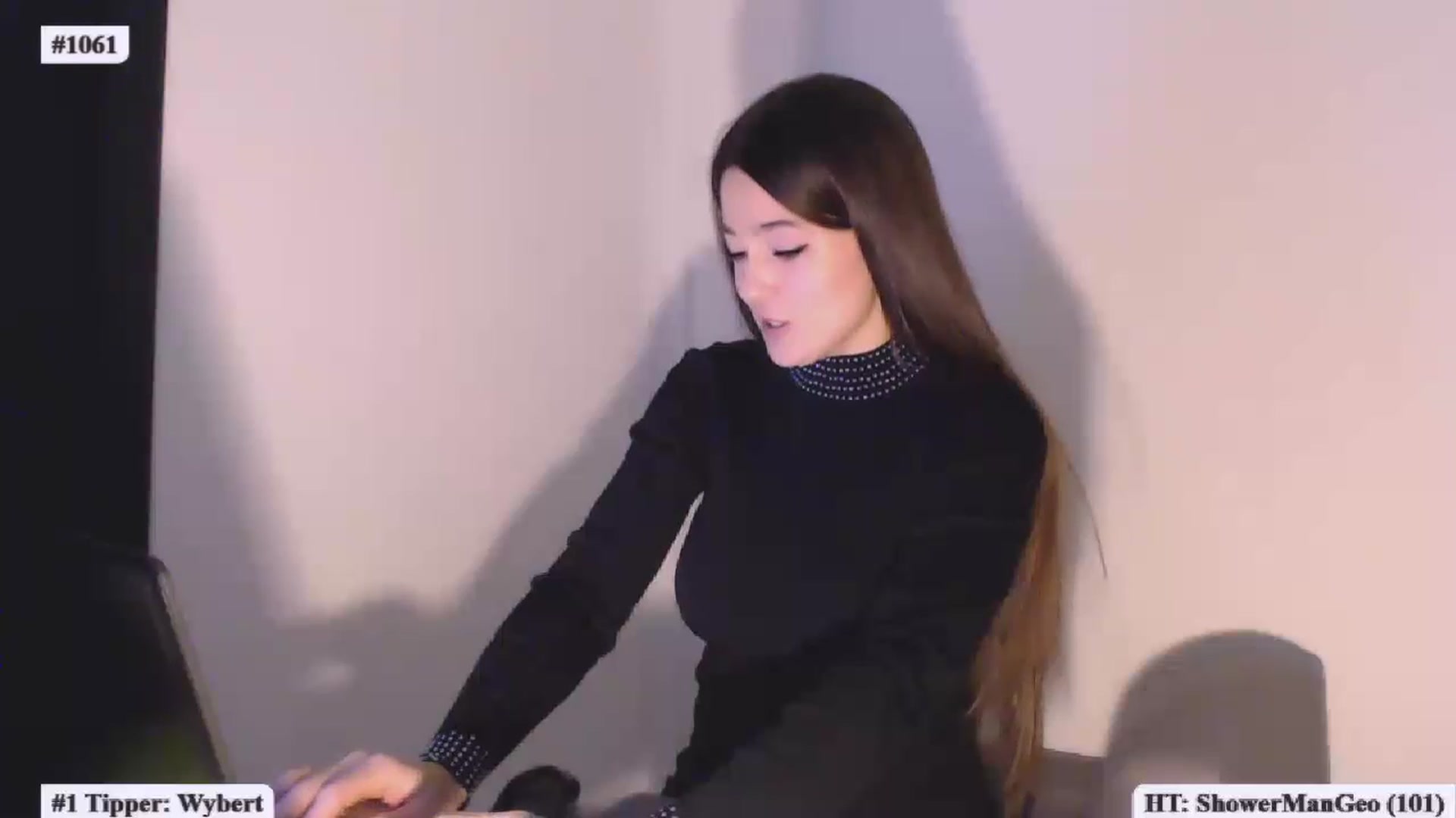 Gallery image thumbnail from Lucky_V's myfreecams stream on, 02/14/2023, 20:26 image 6 of 20