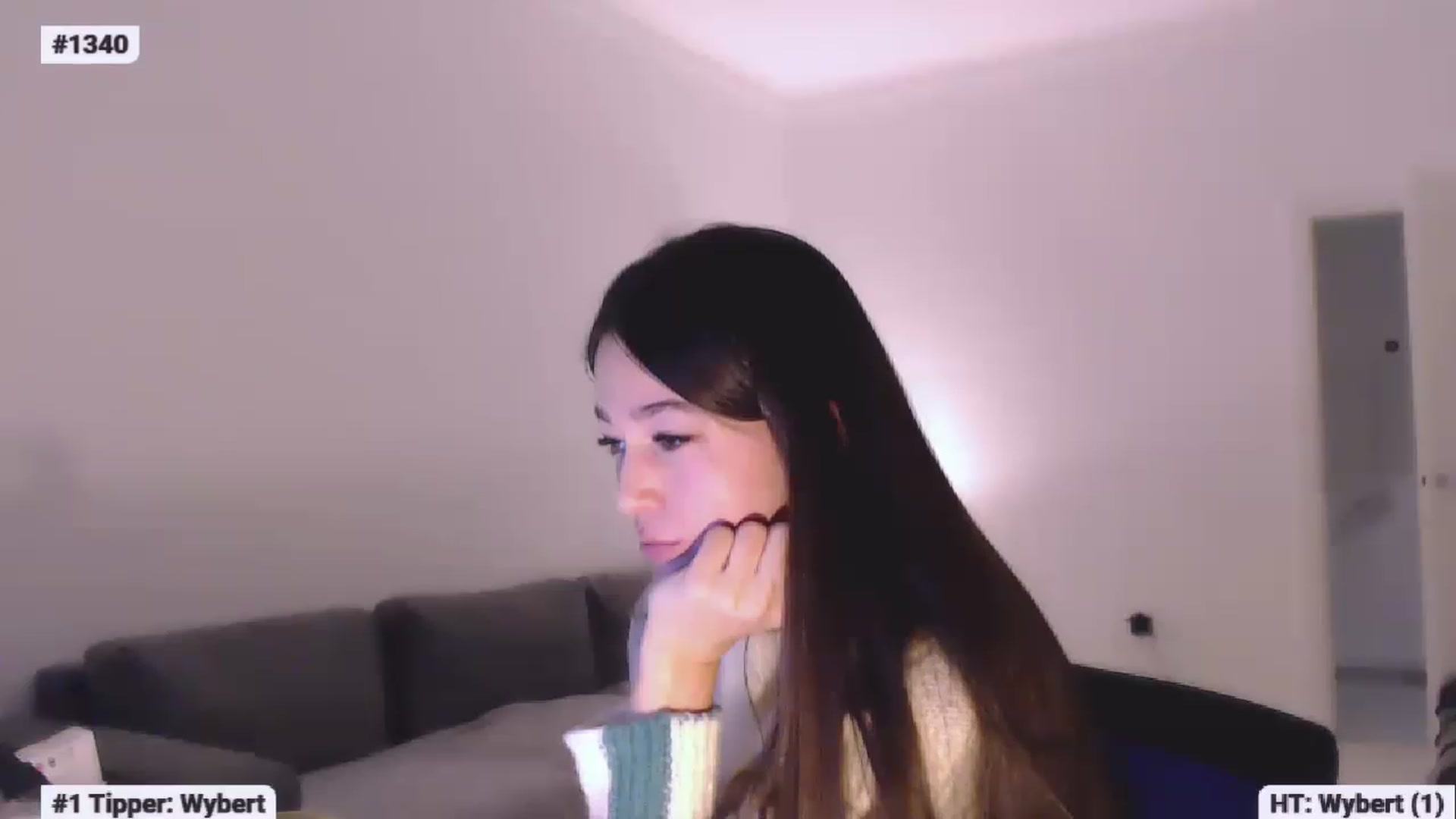 Gallery image thumbnail from Lucky_V's myfreecams stream on, 02/19/2023, 19:19 image 16 of 20