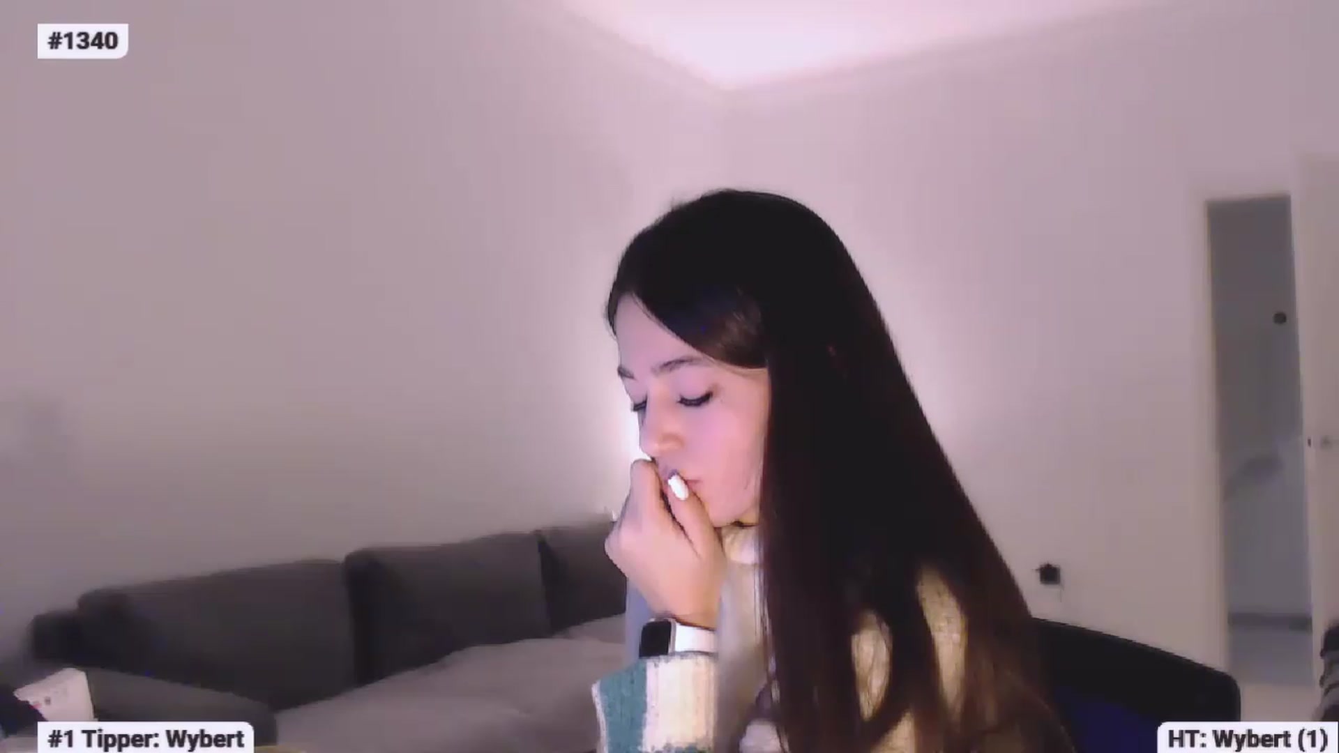 Gallery image thumbnail from Lucky_V's myfreecams stream on, 02/19/2023, 19:19 image 15 of 20