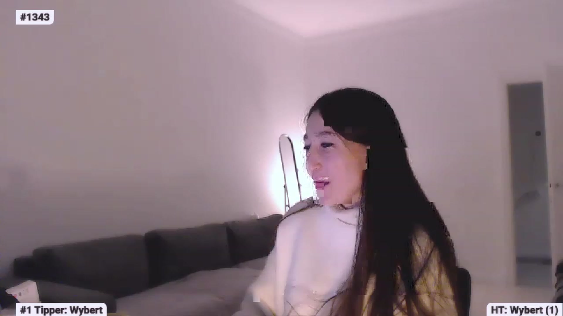 Gallery image thumbnail from Lucky_V's myfreecams stream on, 02/19/2023, 19:41 image 14 of 20