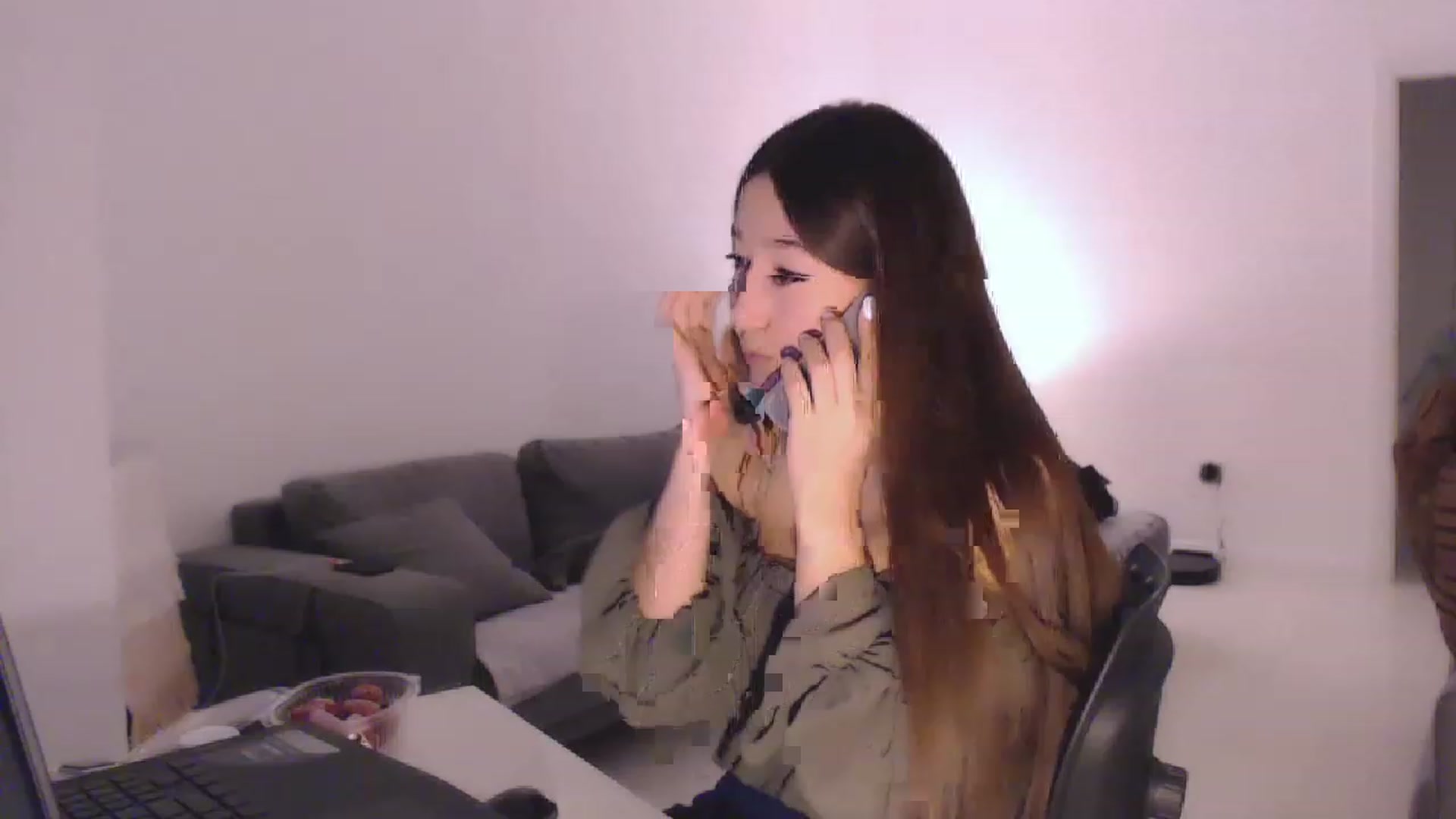 Gallery image thumbnail from Lucky_V's myfreecams stream on, 04/14/2023, 23:51 image 11 of 20