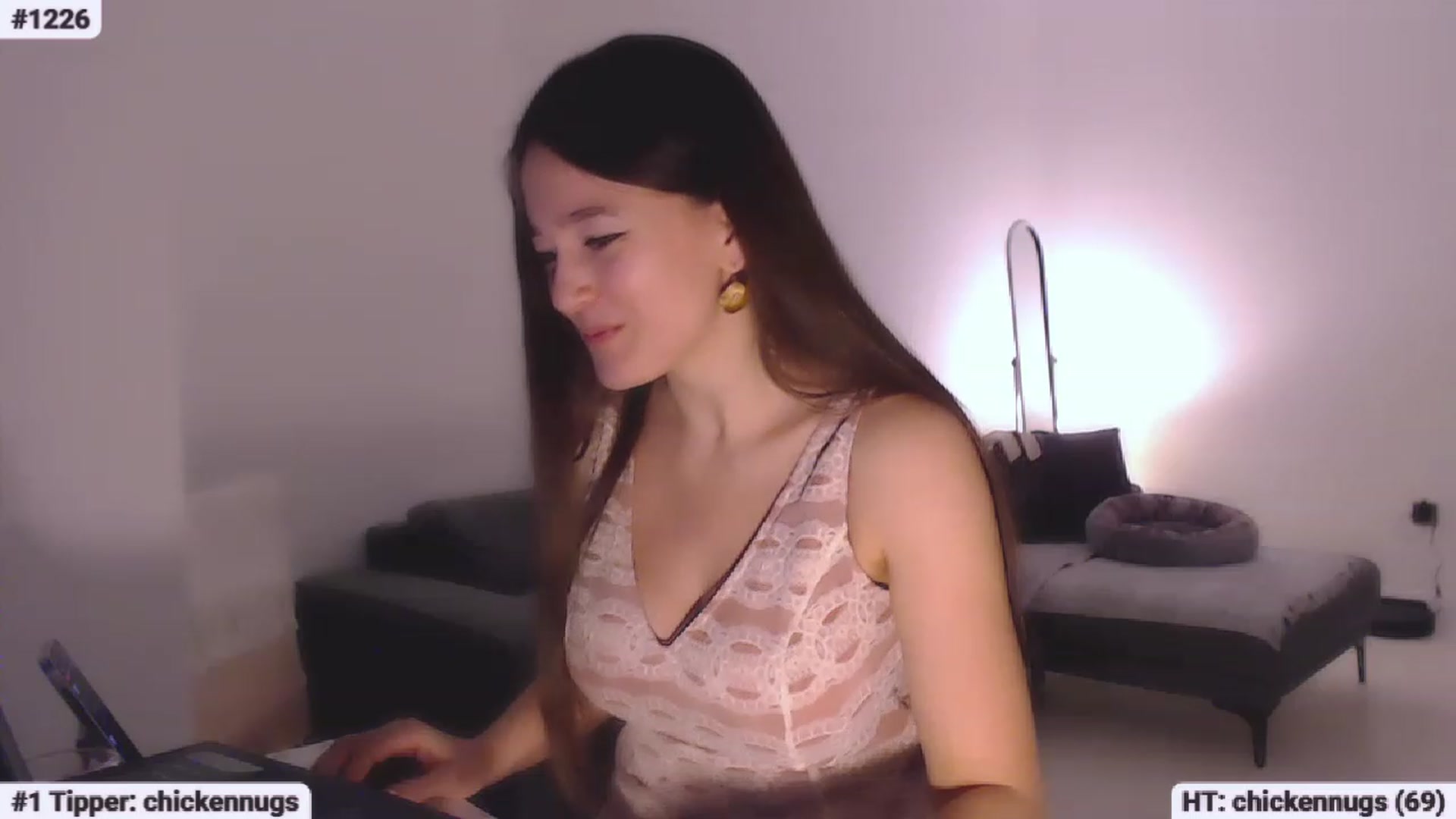 Gallery image thumbnail from Lucky_V's myfreecams stream on, 04/19/2023, 22:36 image 19 of 20