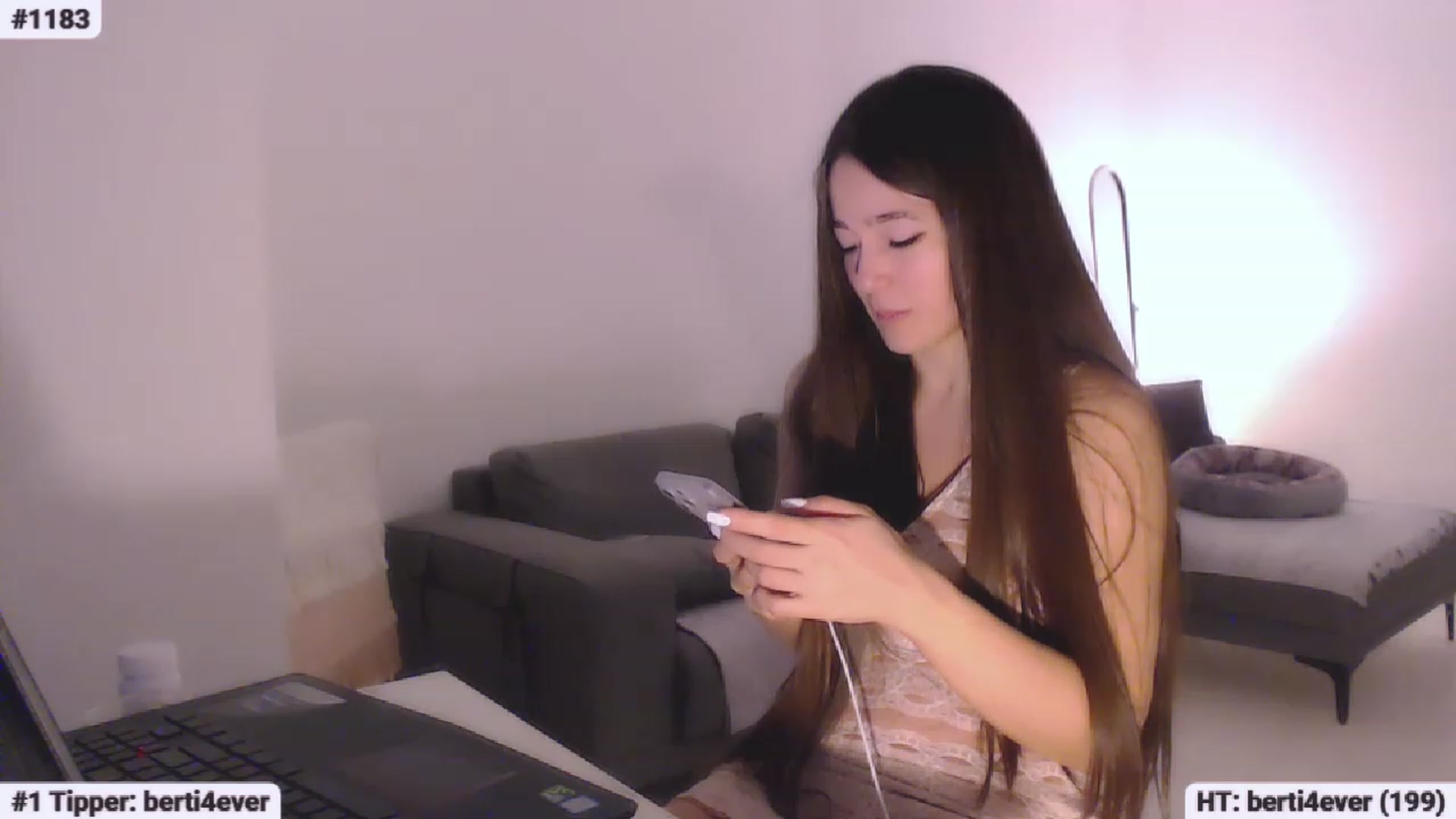 Gallery image thumbnail from Lucky_V's myfreecams stream on, 04/20/2023, 24:29 image 12 of 20