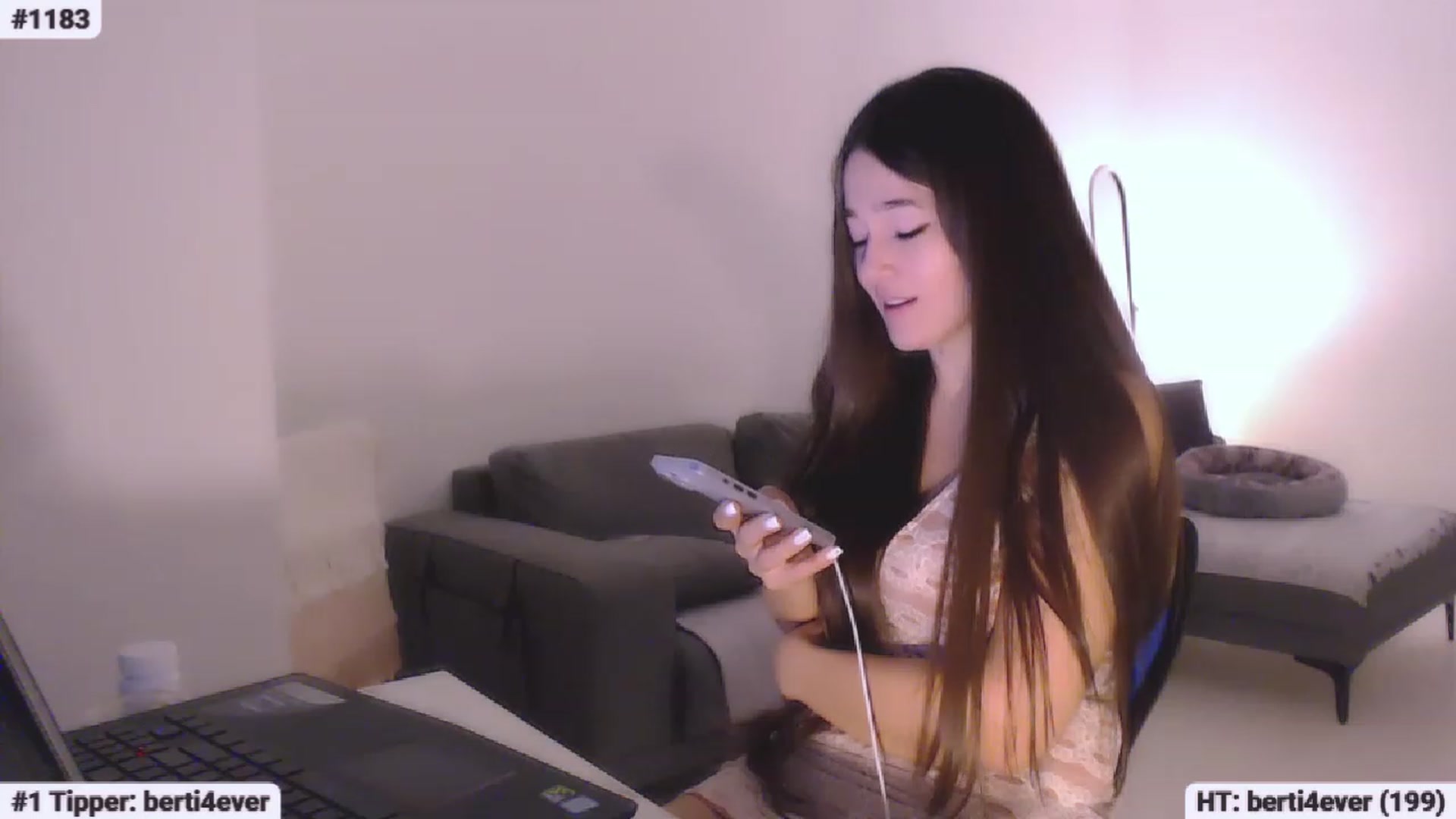 Gallery image thumbnail from Lucky_V's myfreecams stream on, 04/20/2023, 24:29 image 15 of 20
