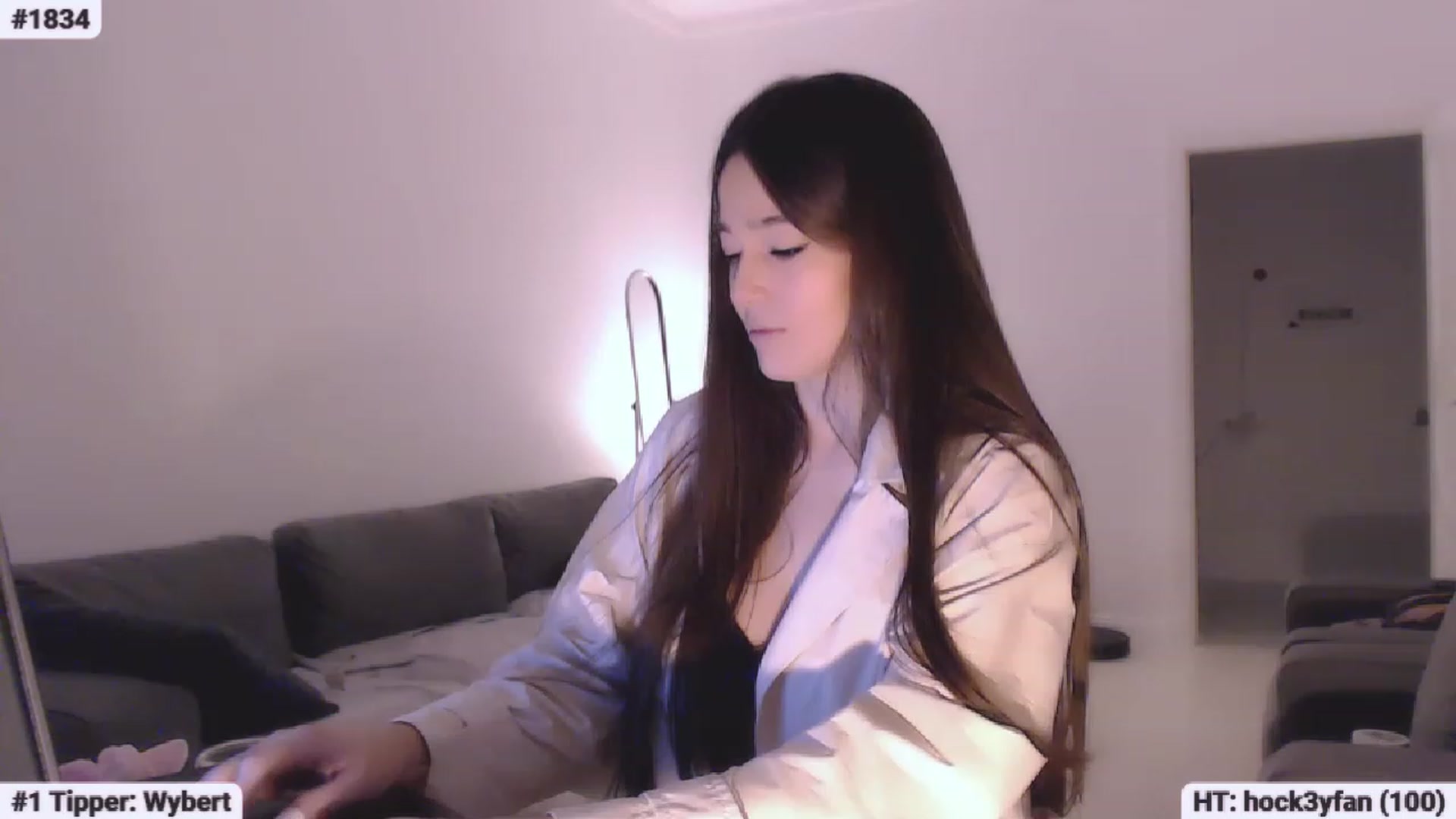 Gallery image thumbnail from Lucky_V's myfreecams stream on, 04/30/2023, 16:47 image 18 of 20