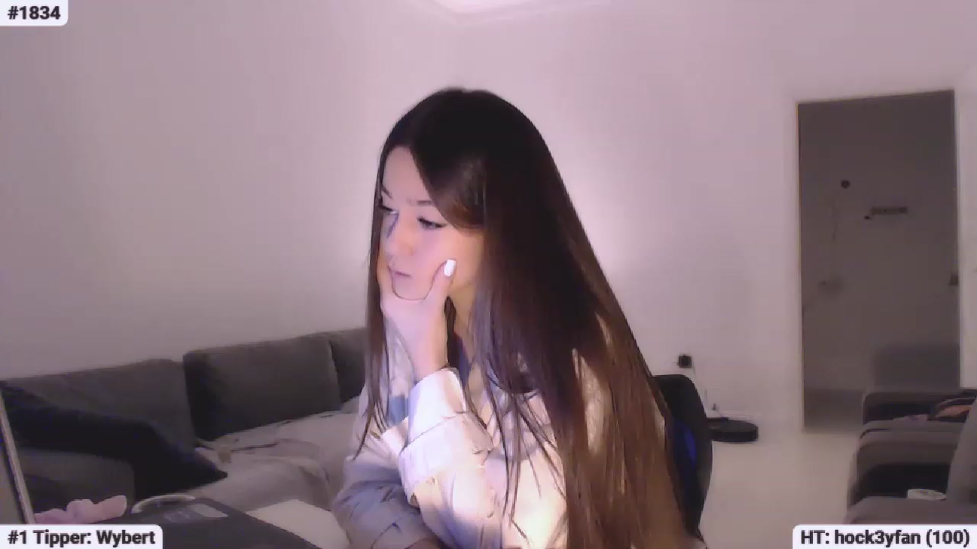 Gallery image thumbnail from Lucky_V's myfreecams stream on, 04/30/2023, 16:47 image 20 of 20