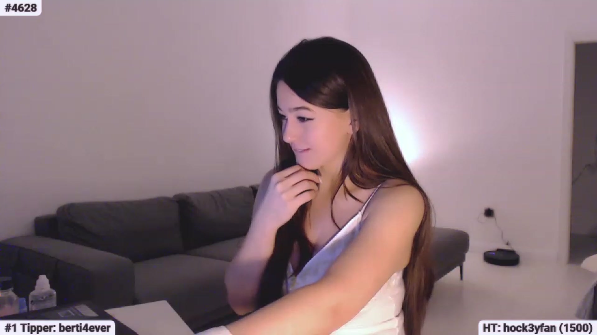 Gallery image thumbnail from Lucky_V's myfreecams stream on, 05/15/2023, 01:18 image 15 of 20