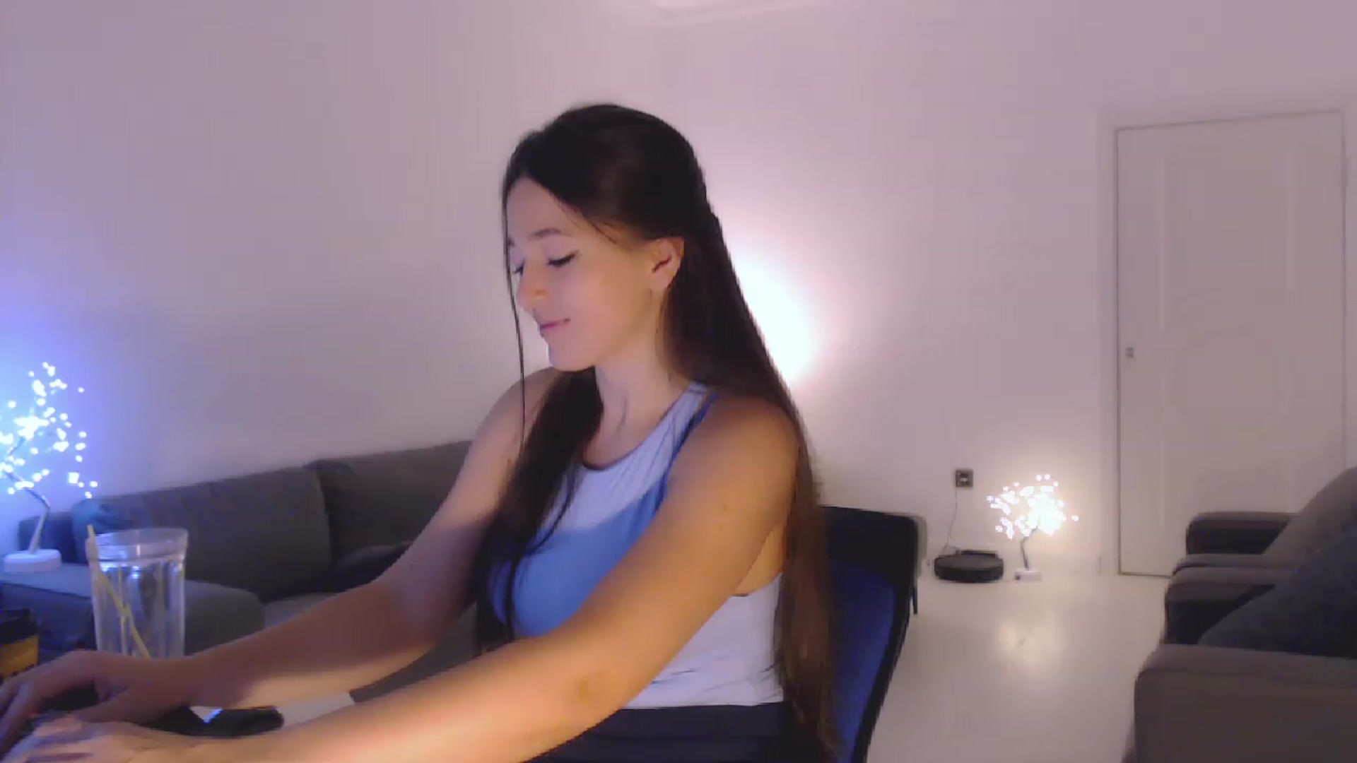 Gallery image thumbnail from Lucky_V's myfreecams stream on, 06/24/2023, 20:14 image 11 of 20