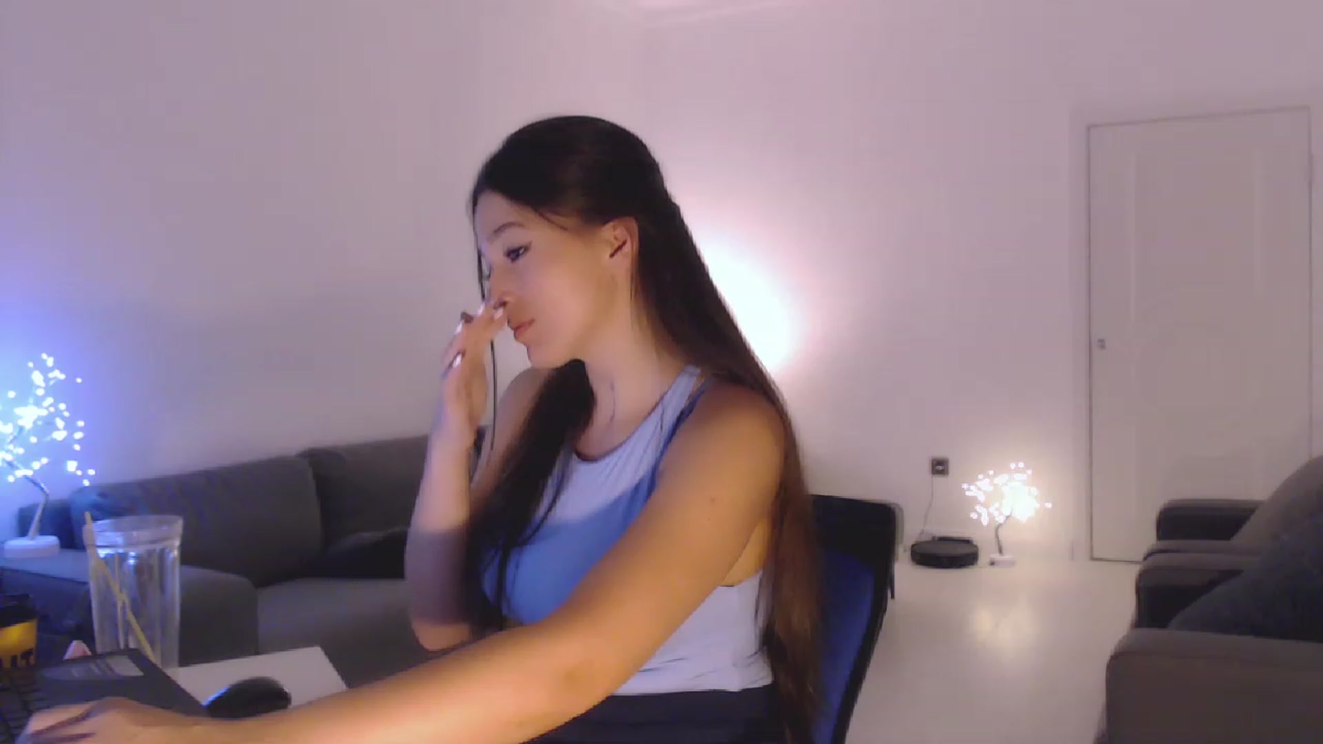 Gallery image thumbnail from Lucky_V's myfreecams stream on, 06/24/2023, 20:14 image 10 of 20