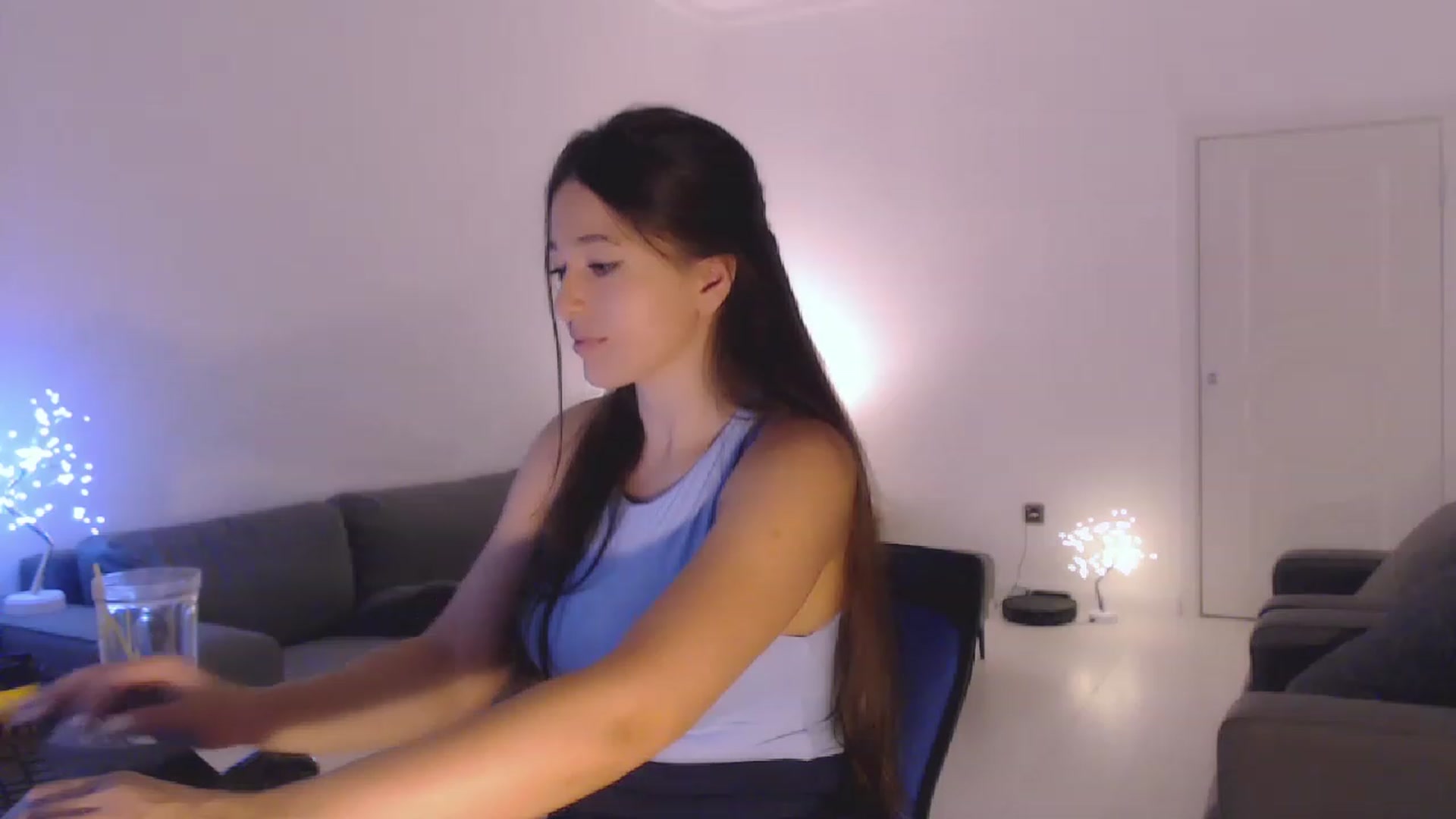 Gallery image thumbnail from Lucky_V's myfreecams stream on, 06/24/2023, 20:14 image 9 of 20