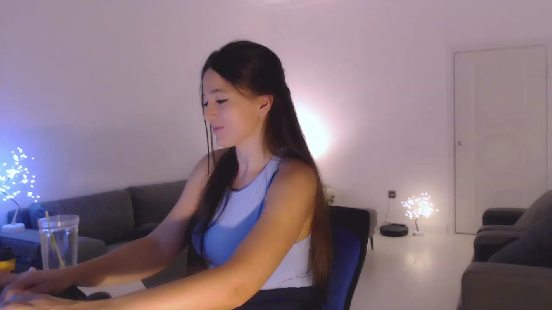Gallery image thumbnail from Lucky_V's myfreecams stream on, 06/24/2023, 20:14 image 20 of 20