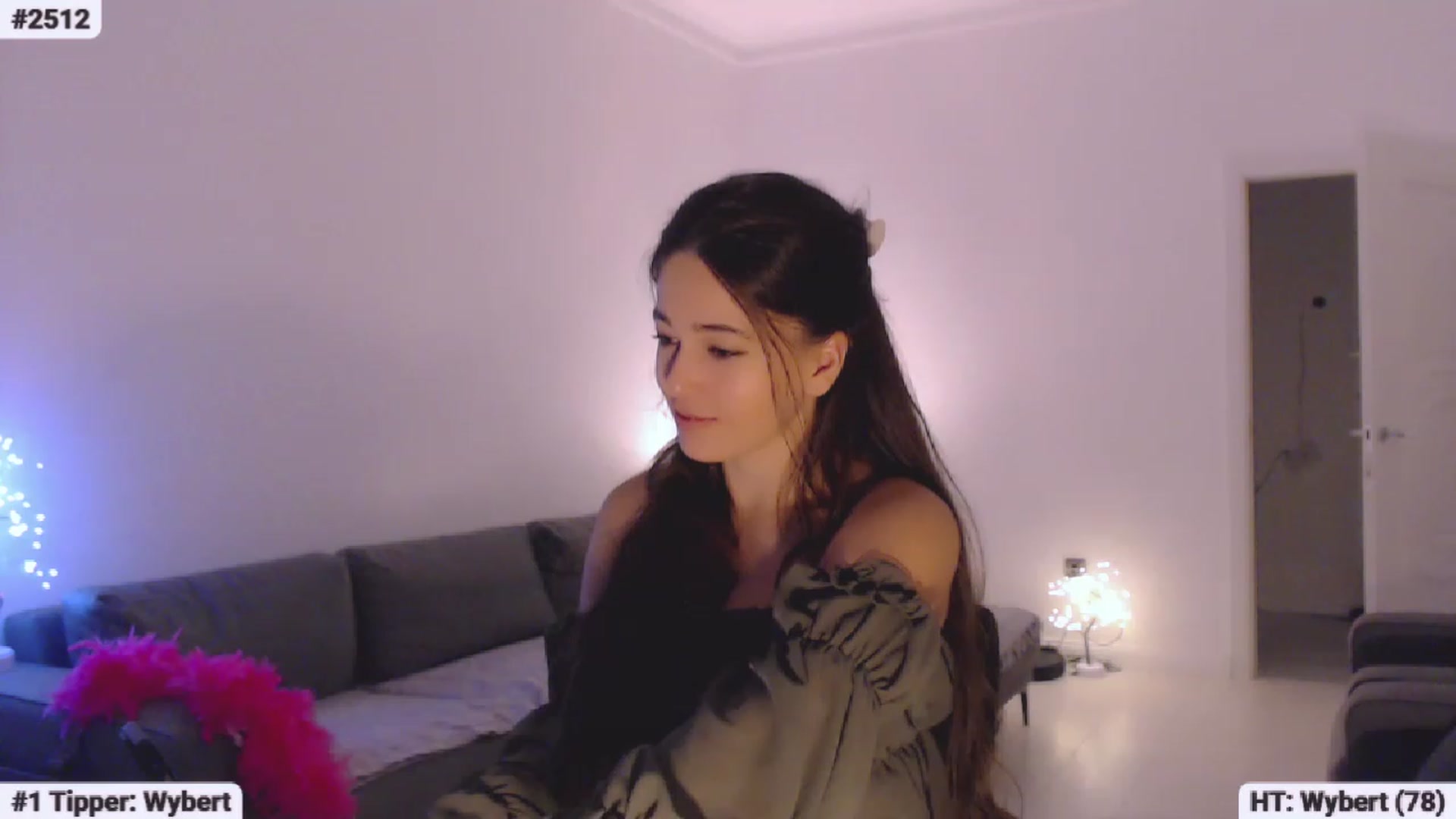 Gallery image thumbnail from Lucky_V's myfreecams stream on, 06/26/2023, 20:56 image 15 of 20