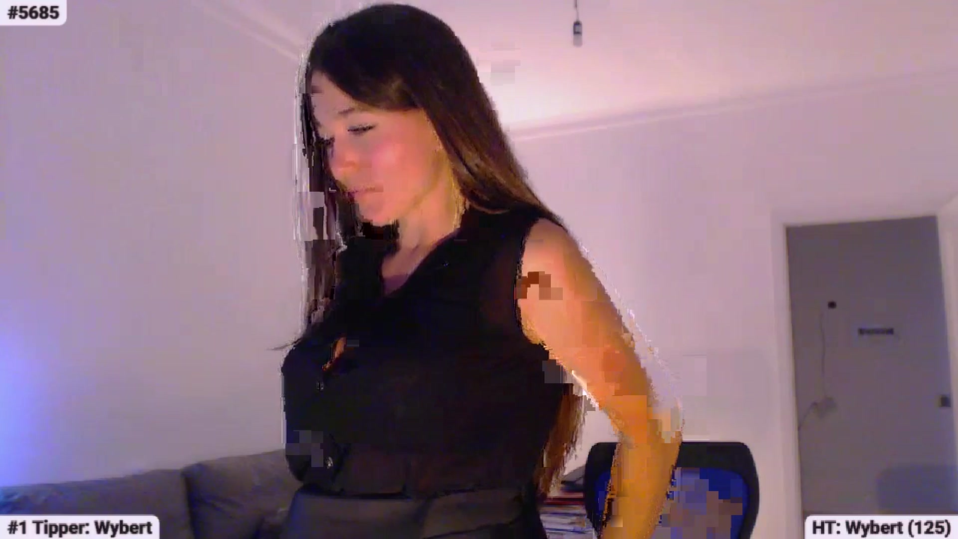 Gallery image thumbnail from Lucky_V's myfreecams stream on, 07/16/2023, 02:04 image 17 of 20