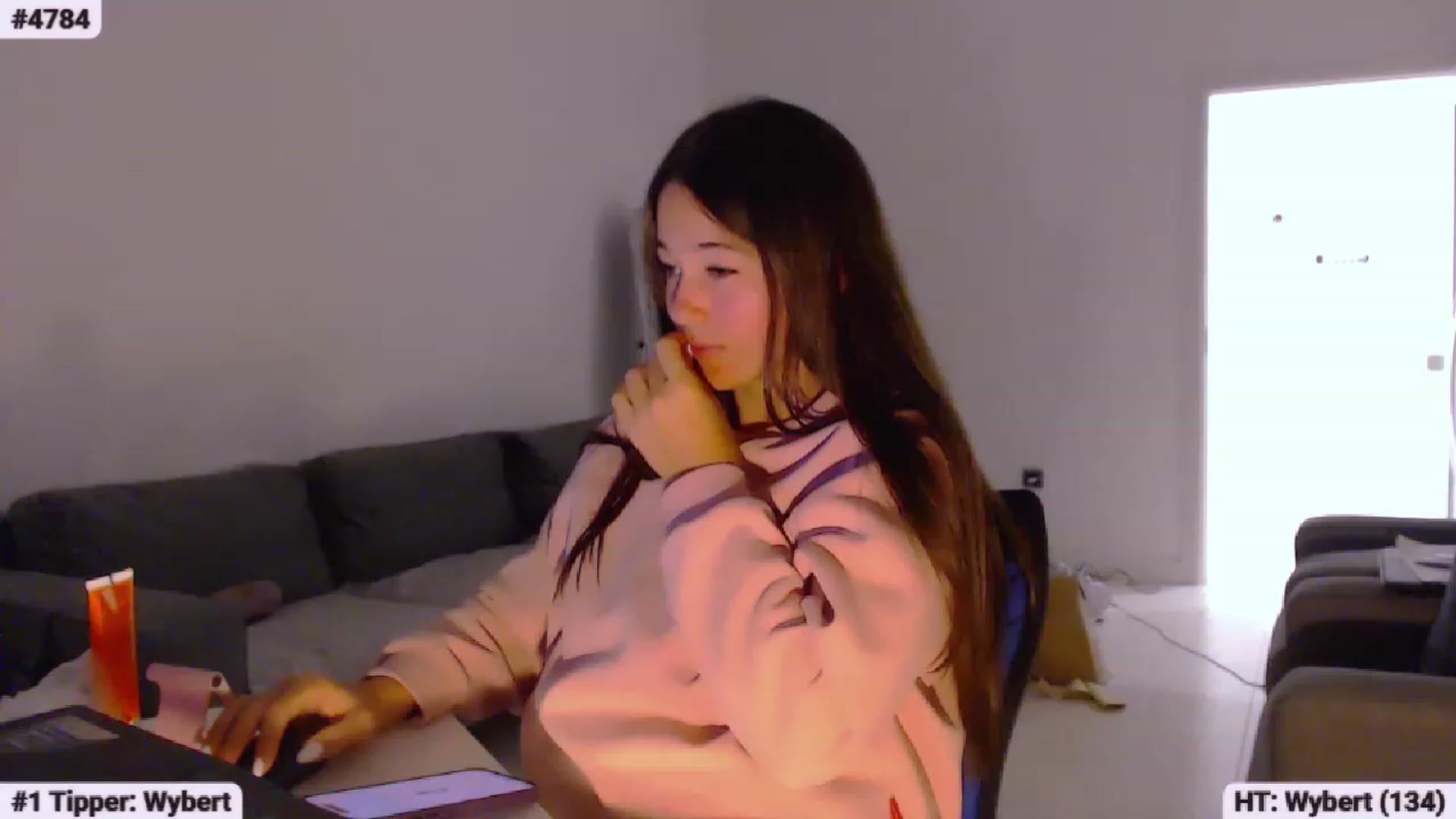 Gallery image thumbnail from Lucky_V's myfreecams stream on, 07/17/2023, 24:31 image 18 of 20