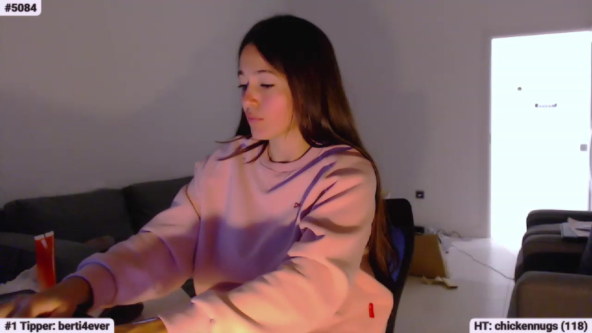 Gallery image thumbnail from Lucky_V's myfreecams stream on, 07/17/2023, 24:31 image 8 of 20