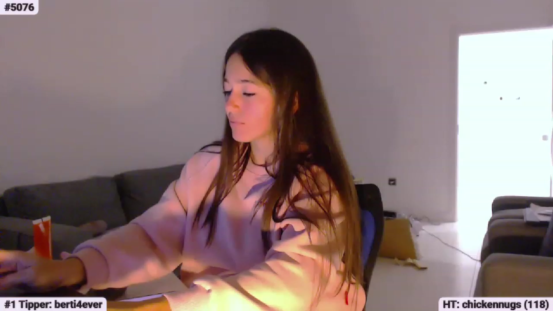 Gallery image thumbnail from Lucky_V's myfreecams stream on, 07/17/2023, 24:31 image 11 of 20