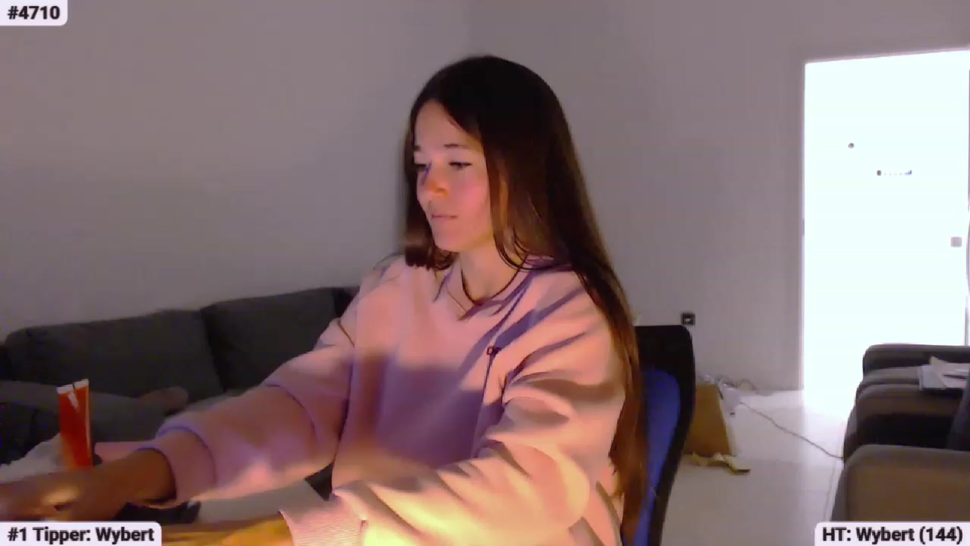 Gallery image thumbnail from Lucky_V's myfreecams stream on, 07/17/2023, 24:31 image 20 of 20