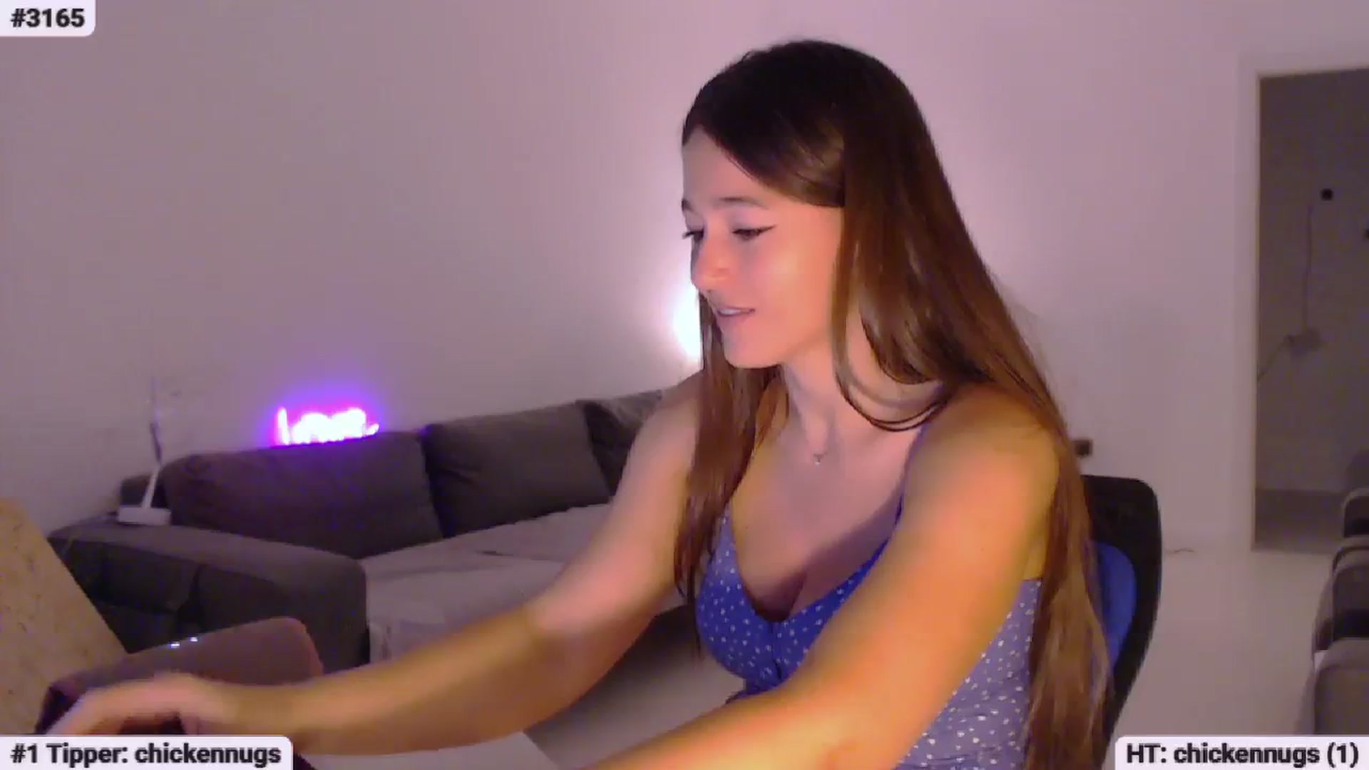 Gallery image thumbnail from Lucky_V's myfreecams stream on, 07/24/2023, 18:14 image 3 of 20