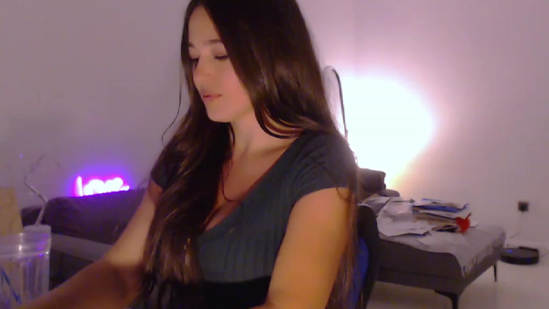 Gallery image thumbnail from Lucky_V's myfreecams stream on, 08/18/2023, 22:51 image 13 of 20