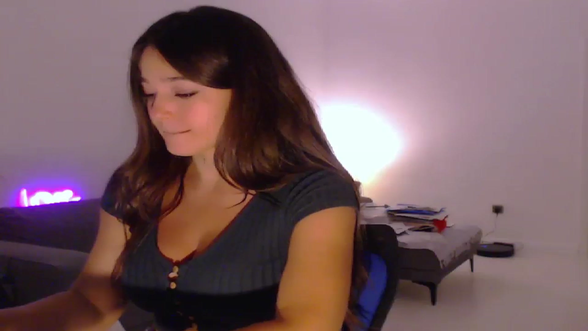 Gallery image thumbnail from Lucky_V's myfreecams stream on, 08/19/2023, 01:41 image 9 of 20