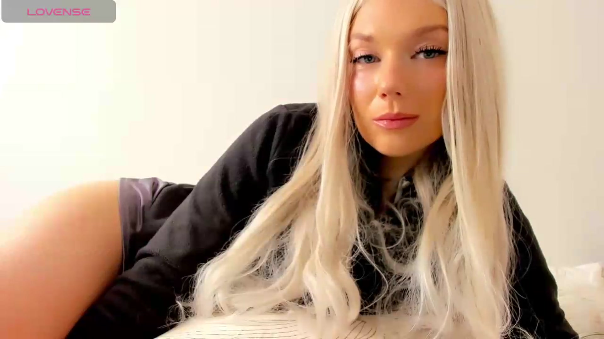 Gallery image thumbnail from Luckycandy's myfreecams stream on, 06/19/2026, 09:06 image 16 of 20