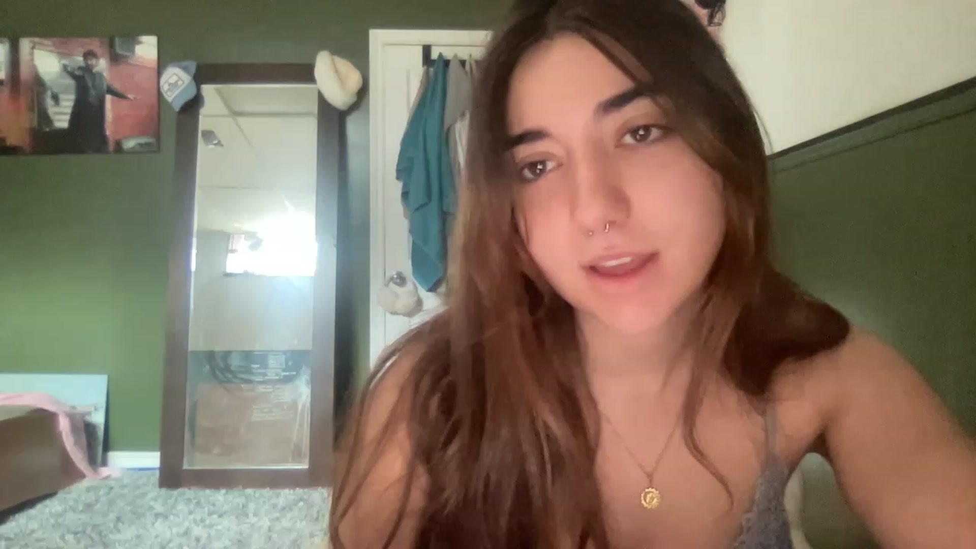 Gallery image thumbnail from Luckylibra555's myfreecams stream on, 06/16/2023, 20:06 image 19 of 20