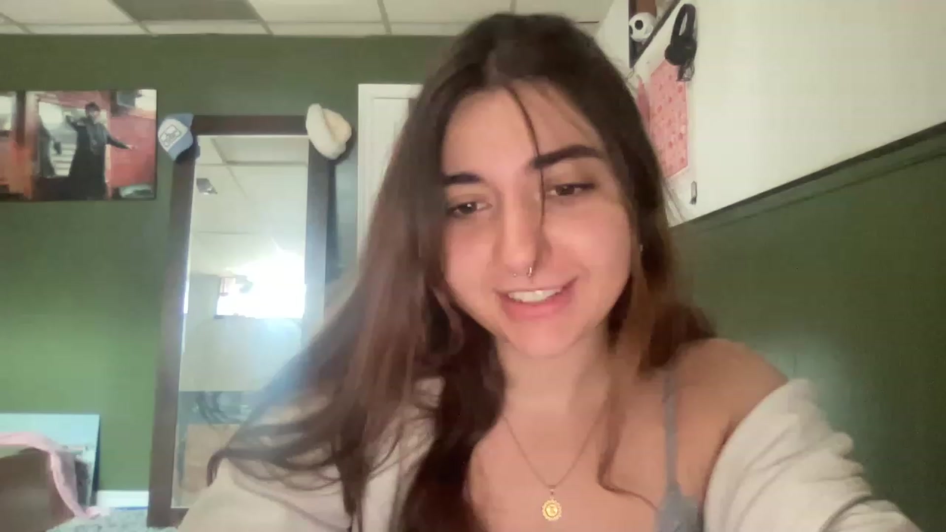 Gallery image thumbnail from Luckylibra555's myfreecams stream on, 06/16/2023, 20:06 image 9 of 20