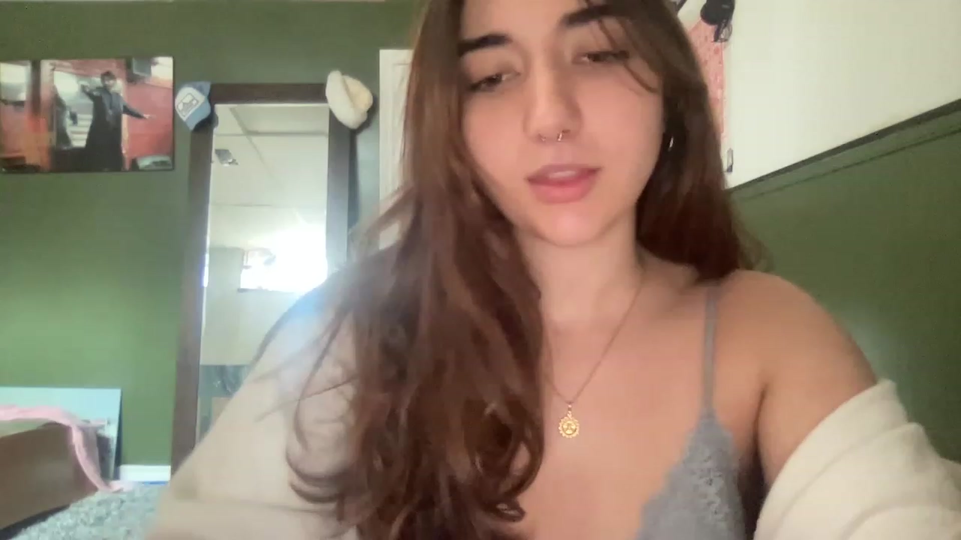 Gallery image thumbnail from Luckylibra555's myfreecams stream on, 06/16/2023, 20:06 image 3 of 20