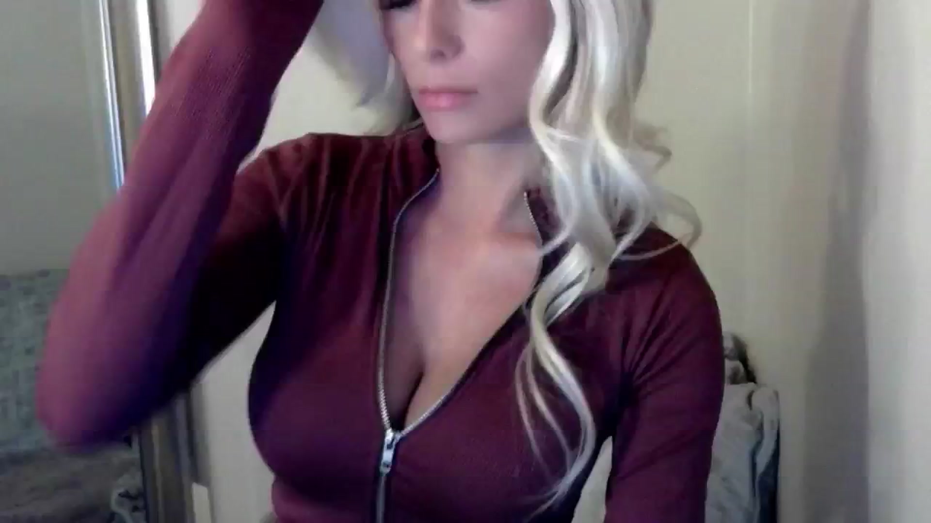 Gallery image thumbnail from LuckyyXx's myfreecams stream on, 10/08/2024, 13:02 image 17 of 20
