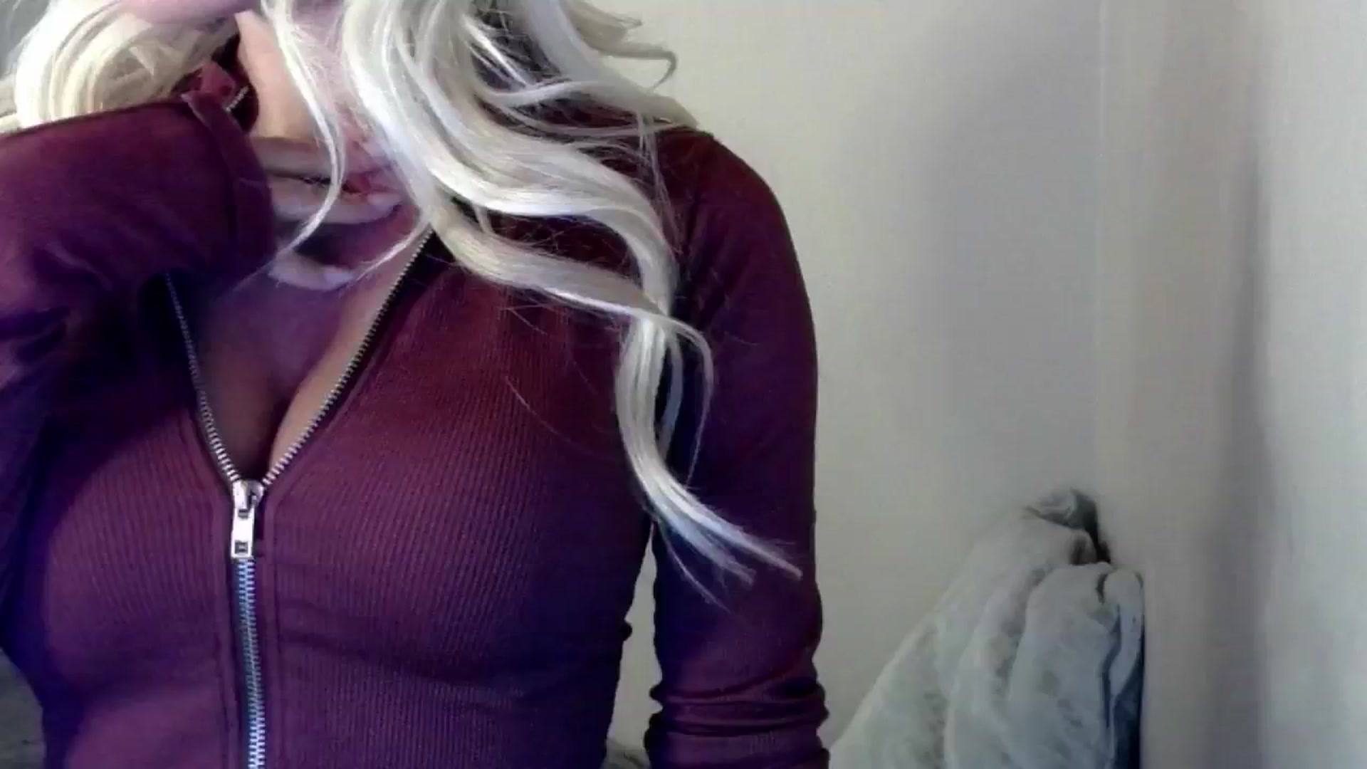 Gallery image thumbnail from LuckyyXx's myfreecams stream on, 10/08/2024, 13:02 image 16 of 20
